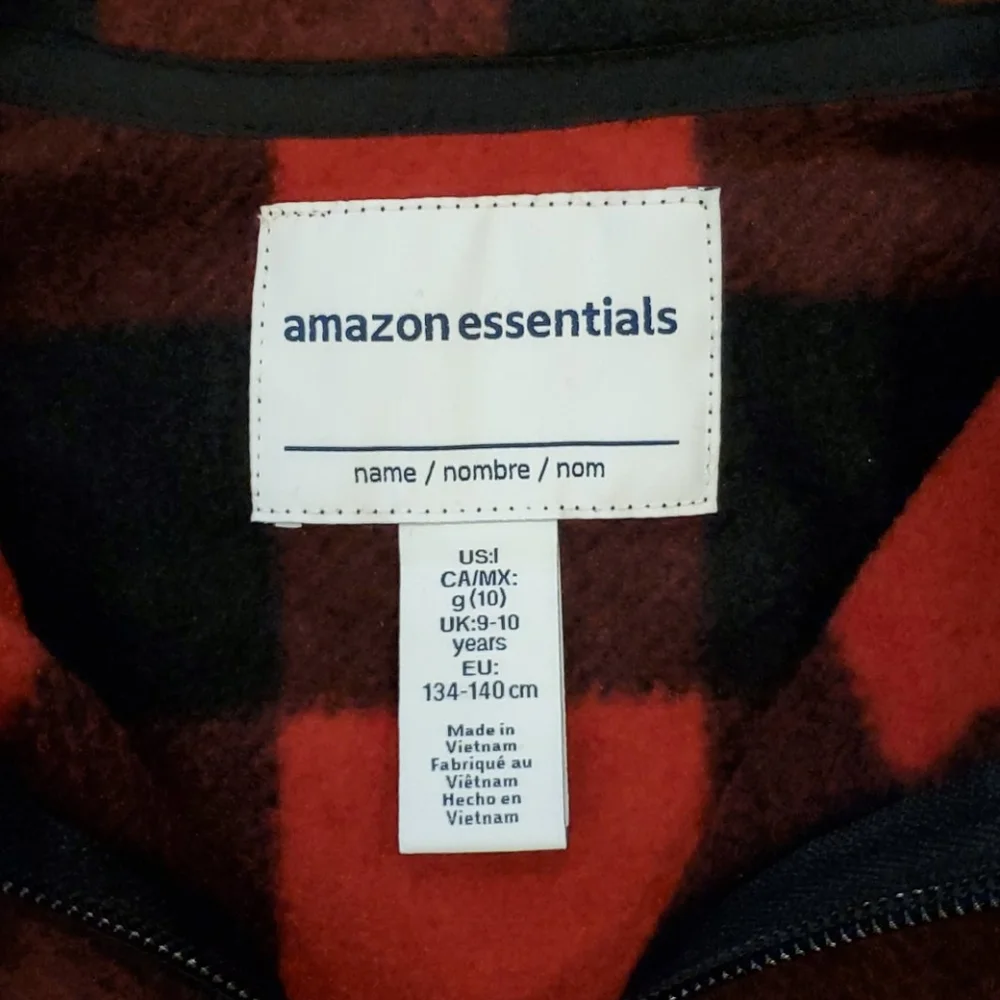 Boys Amazon Essentials 1/4 zip pullover size 10
